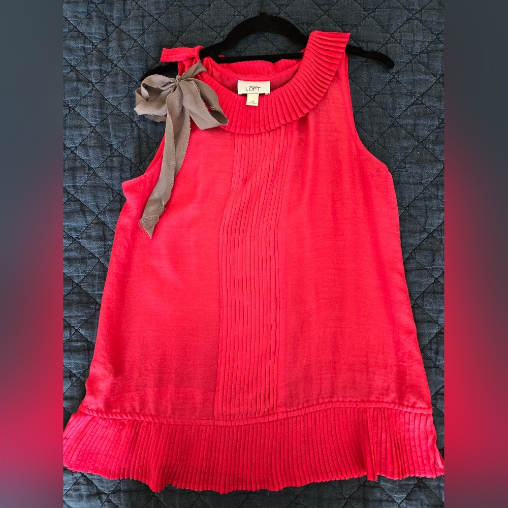 Ann Taylor LOFT blouse red with taupe collar bow. Size M. Excellent condition.